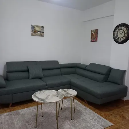 Aurora Apartman *